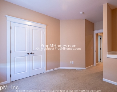 3240 Summerlinn Drive - Photo Thumbnail 12