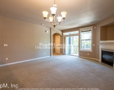 3240 Summerlinn Drive - Photo Thumbnail 3