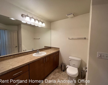 10664 Ne Holly St. Unit 307 - Photo Thumbnail 17