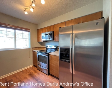 10664 Ne Holly St. Unit 307 - Photo Thumbnail 4