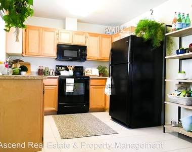 600 Hosking Ave- 2 Bed / 1.5 Baths - Photo Thumbnail 3