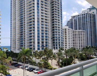 3000 S Ocean Dr - Photo Thumbnail 14