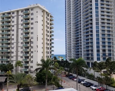 3000 S Ocean Dr - Photo Thumbnail 11