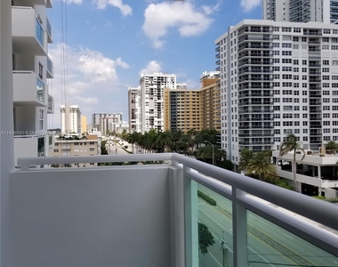 3000 S Ocean Dr - Photo Thumbnail 12