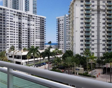 3000 S Ocean Dr - Photo Thumbnail 2