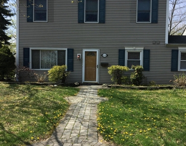 870 Woodgate Avenue - Photo Thumbnail 0