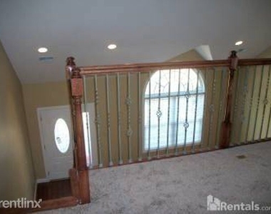 6700 Sumac Ridge Dr - Photo Thumbnail 11