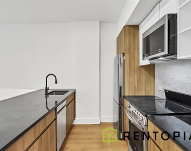 209 North 11th Street - Photo Thumbnail 2