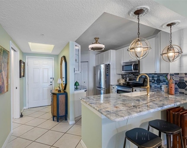 16550 Gulf Boulevard - Photo Thumbnail 6