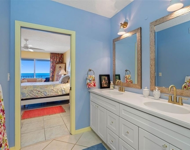 16550 Gulf Boulevard - Photo Thumbnail 25