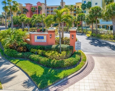 16550 Gulf Boulevard - Photo Thumbnail 1