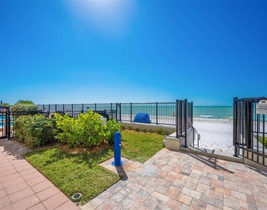 16550 Gulf Boulevard - Photo Thumbnail 52