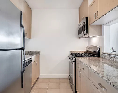  West 48th Street, NY, NY  - Photo Thumbnail 2