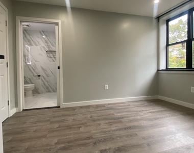 88 Bay 34th Street - Photo Thumbnail 7