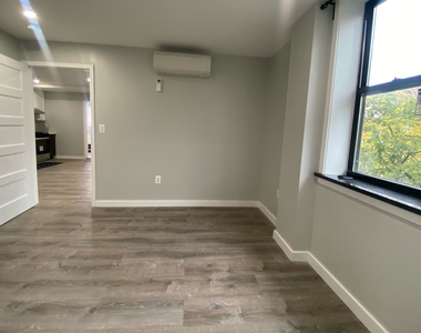 88 Bay 34th Street - Photo Thumbnail 4