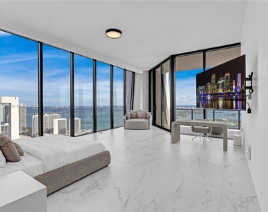 1000 Biscayne Blvd - Photo Thumbnail 8