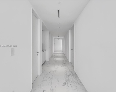 1000 Biscayne Blvd - Photo Thumbnail 34