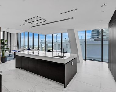 1000 Biscayne Blvd - Photo Thumbnail 21