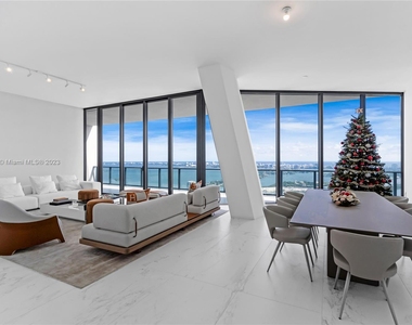 1000 Biscayne Blvd - Photo Thumbnail 0