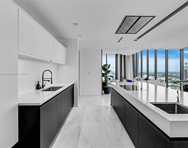 1000 Biscayne Blvd - Photo Thumbnail 26