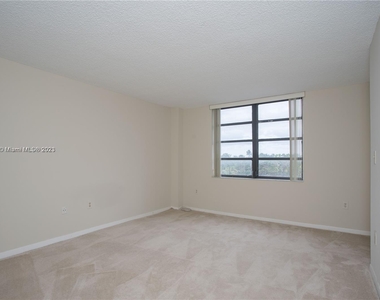 2333 Brickell Ave. - Photo Thumbnail 17