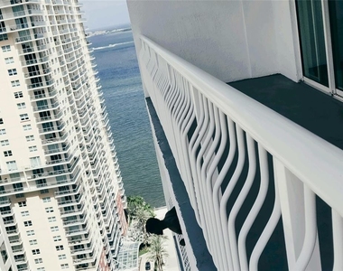 1200 Brickell Bay Dr - Photo Thumbnail 10