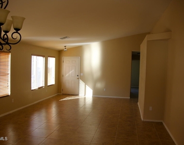 1353 W Page Avenue - Photo Thumbnail 25