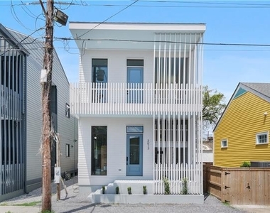 3613 Marais Street - Photo Thumbnail 0