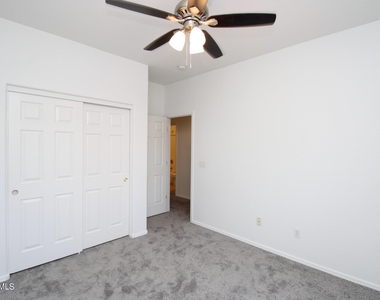 525 N Miller Road - Photo Thumbnail 10