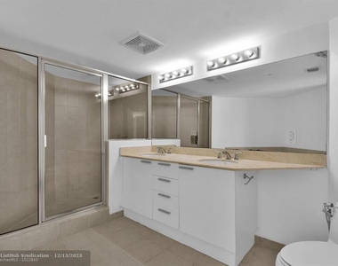 16699 E Collins Ave - Photo Thumbnail 22