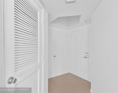 16699 E Collins Ave - Photo Thumbnail 29