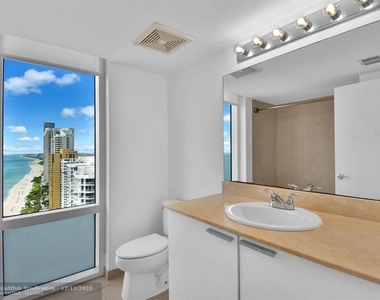 16699 E Collins Ave - Photo Thumbnail 25