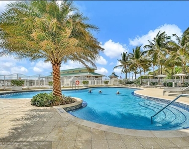 16699 E Collins Ave - Photo Thumbnail 37