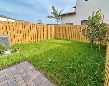 12773 Sw 234th Ter - Photo Thumbnail 8