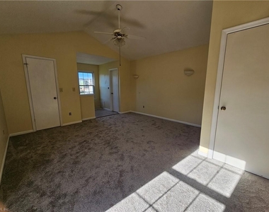 763 Ridge Circle - Photo Thumbnail 7