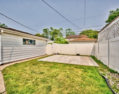 7705 Kostner Avenue - Photo Thumbnail 33