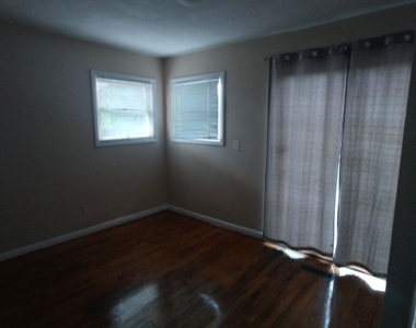 2295 Townsend Way Se - Photo Thumbnail 3