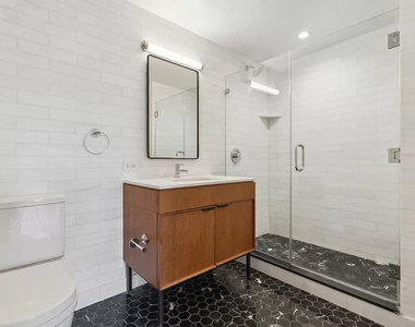 East 54th Street - Photo Thumbnail 8