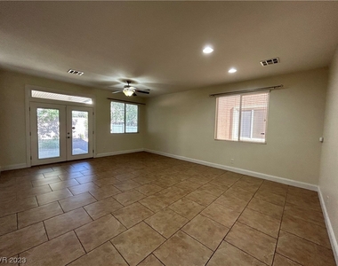 3930 Jamison Park Lane - Photo Thumbnail 4