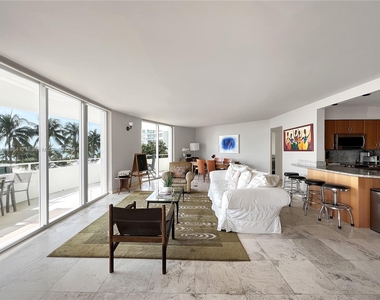 5161 Collins Ave - Photo Thumbnail 2