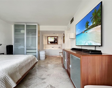 5161 Collins Ave - Photo Thumbnail 16