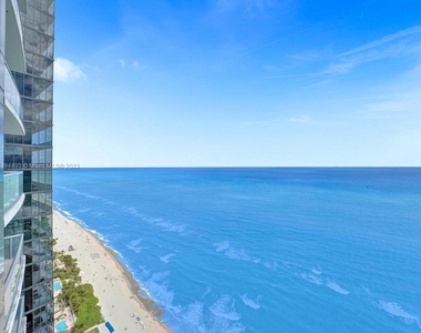 17121 Collins Ave - Photo Thumbnail 27