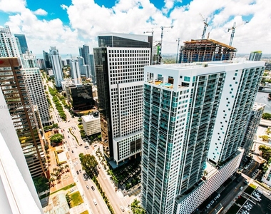 485 Brickell Ave - Photo Thumbnail 30