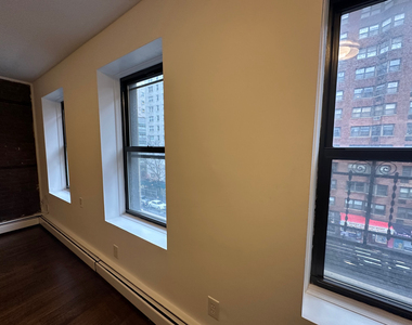 517 3rd Avenue - Photo Thumbnail 3