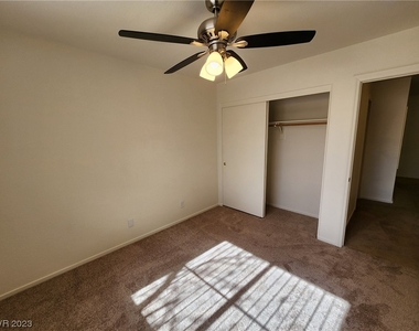 1130 Burnt Sky Avenue - Photo Thumbnail 31