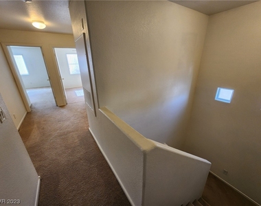 1130 Burnt Sky Avenue - Photo Thumbnail 22