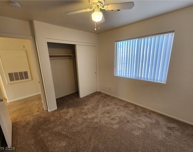 1130 Burnt Sky Avenue - Photo Thumbnail 27