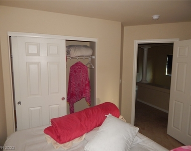 5845 Pillar Rock Avenue - Photo Thumbnail 33