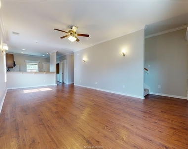 6904 Appomattox Drive - Photo Thumbnail 2