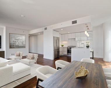 555 Fulton Street - Photo Thumbnail 1